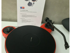 Pro-Ject RPM 3 Carbon in glänzend rot